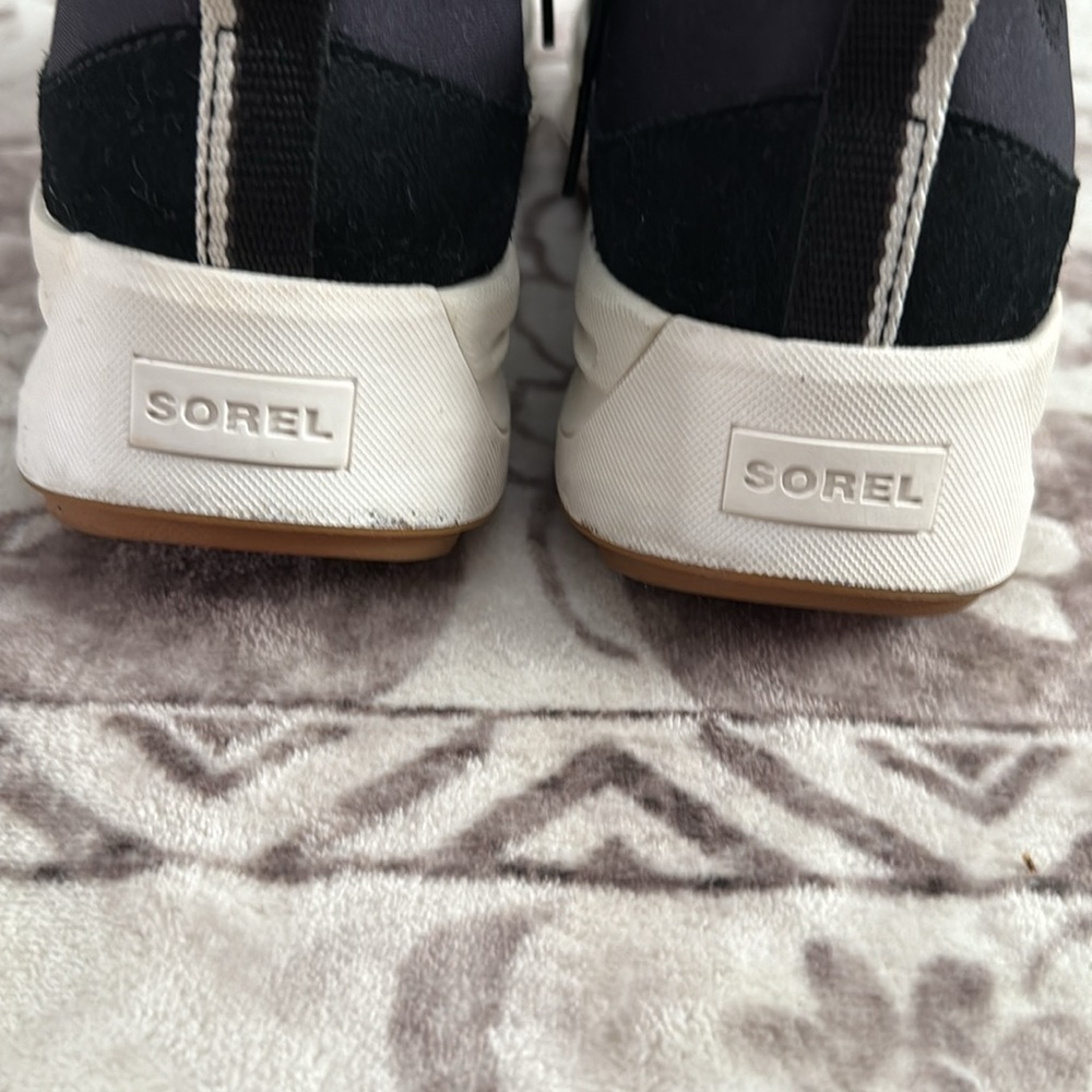 Sorel Black/White Women's Sneakers / perfect for travel! - Picture 4 of 5